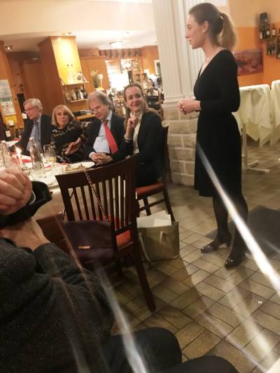 Neujahrsempfang im Ristorante Bologna am 22.02.2019

v.r.: CDU-Kreisgeschftsfhrerin Ann-Kristin Mller mit Europakandidatin Verena David, Stadtrat Dr. Bernd Heidenreich, Christiane Loizides und Dr. Ralf-Norbert Bartelt MdL 